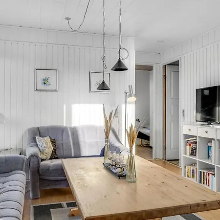 Amazing In Hvide Sande With Sauna Semesterbostad
